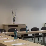 Express By Ihg Hotel