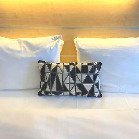 Express By Ihg Hotel