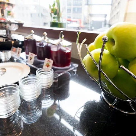 Express By Ihg Hotel 3*
