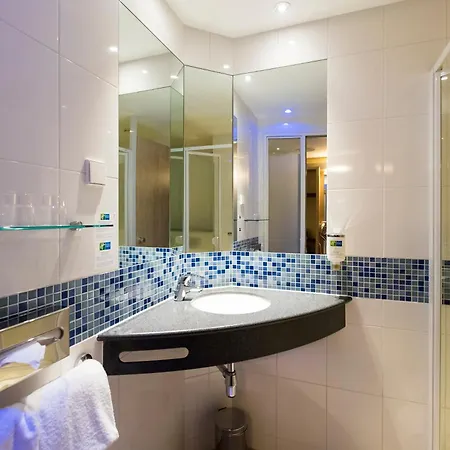 Express By Ihg 3*