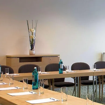 Express By Ihg Hotell