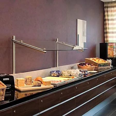 Express By Ihg Hotell 3*
