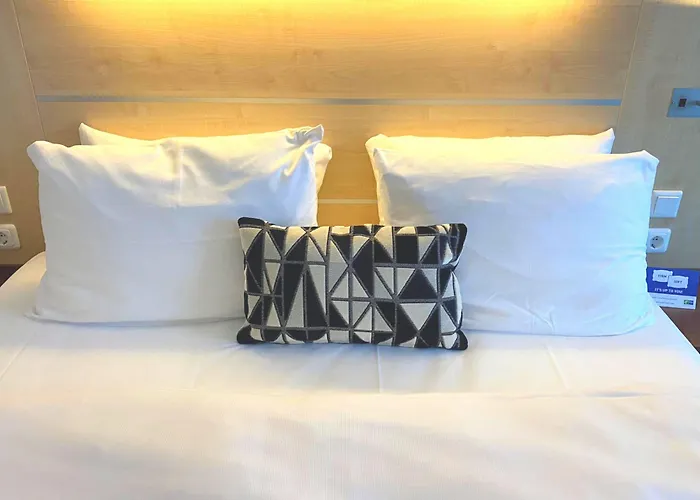 Express By Ihg Hotel