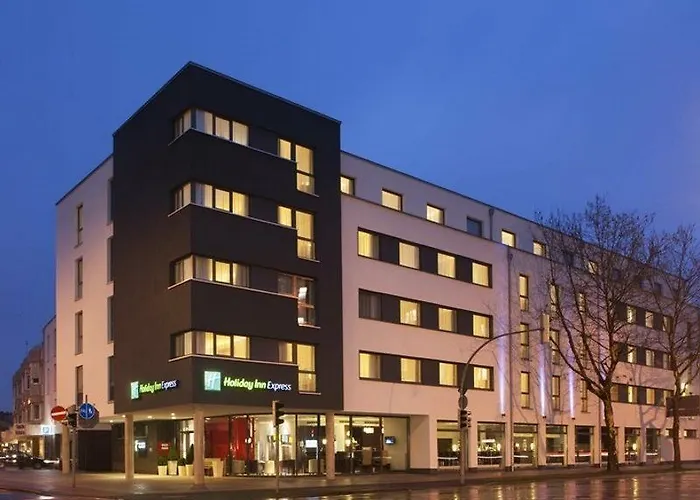 Express By Ihg 3* ギュータースロー